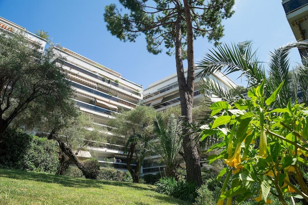 Résidence Pierre&vacances La Rostagne 3*