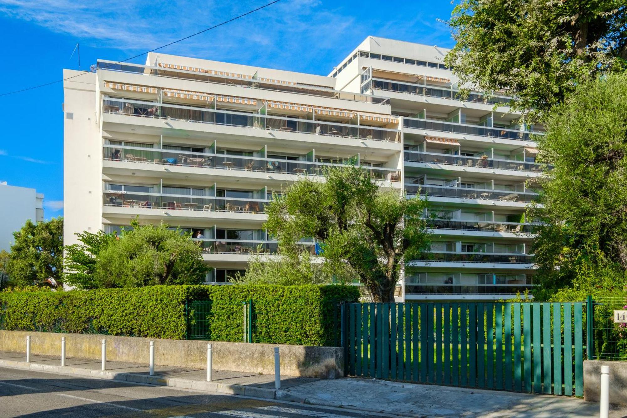 Résidence Pierre&vacances La Rostagne Appart hôtel Juan-les-Pins